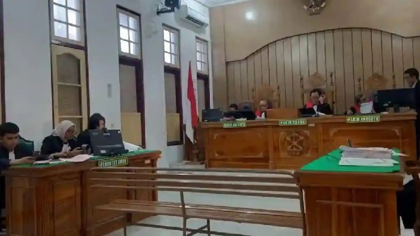 Kurir 40 Kg Sabu Divonis Hakim Joko Widodo Penjara Seumur Hidup, Selamat Dari Tuntutan Mati