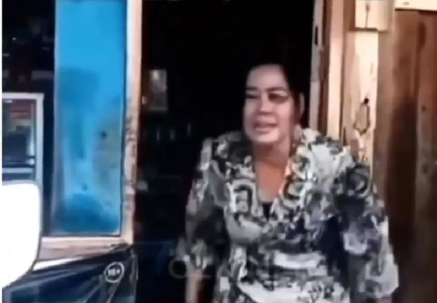 Viral! Wanita Menangis Warungnya Digusur Padahal Sudah Bobok sama Pak Lurah