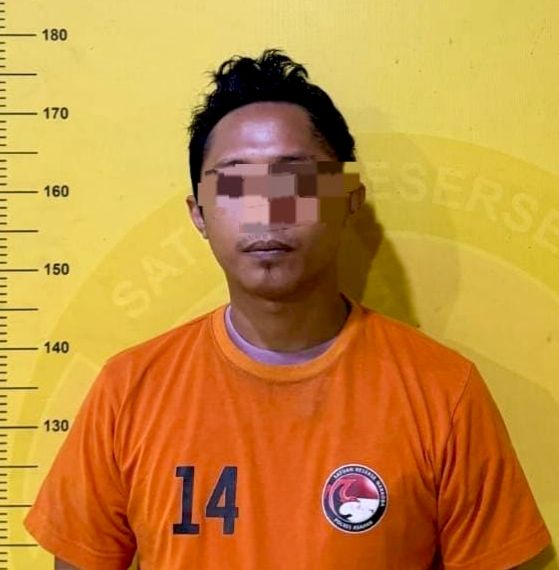 Uda Kabur Panjat Atap Bangunan, Pengedar Sabu Lengket Juga