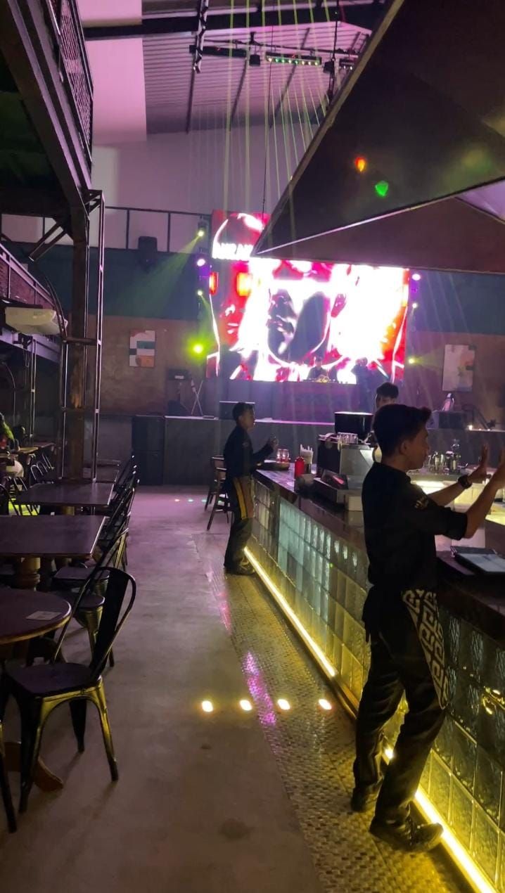 Dikecam Warga, Kopi Bajawa Gas Pol Live Music "Kangkangi" Himbauan Wali Kota Medan