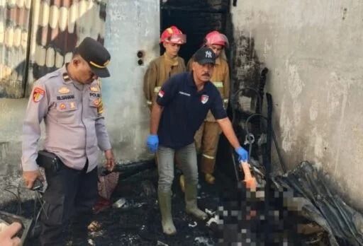 Dua Rumah di Tebing Tinggi Terbakar, Satu Warga Meninggal Dunia