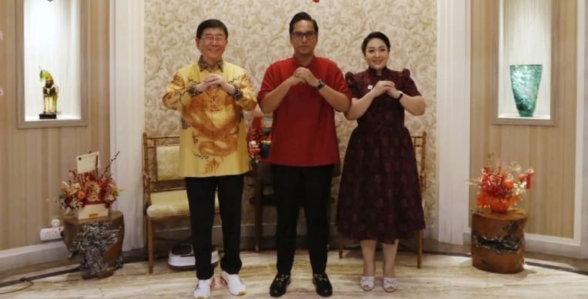 Perayaan Imlek 2577,Rico Waas Didampingi Istri Kunjungi Rumah Tokoh Thionghoa Sumut