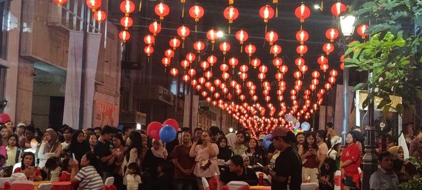 Keberagaman Lebur dalam Indahnya Lampion  dan Lezatnya Kuliner para Pelaku UMKM
