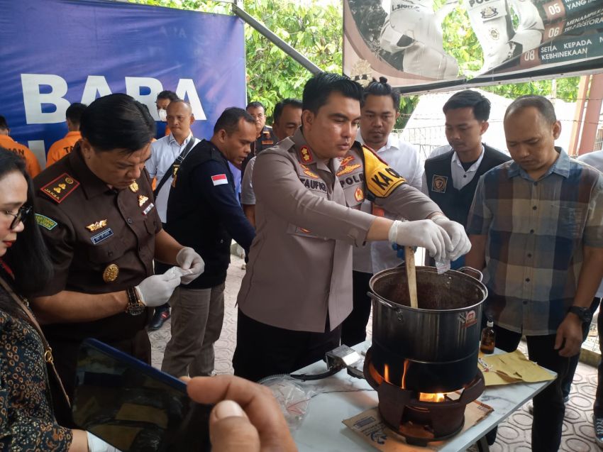 Kejari Batu Bara Musnahkan Barbut Perkara Pidana