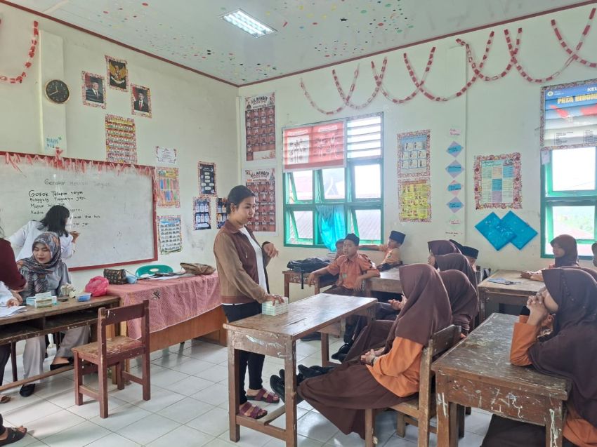 MIN 2 Sibolga Sosialisasi Cuci Tangan Dibantu Petugas MBG dan Puskesmas Aek Habil