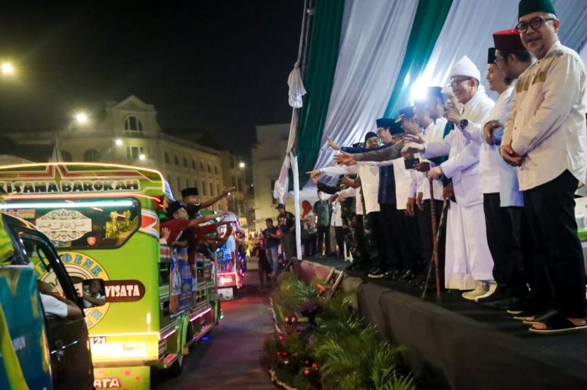 Takbir Menggema, Pawai Mobil Hias Disambut Antusias, Rico Waas: Sambut Hari Kemenangan Dengan Hati Yang Bersih