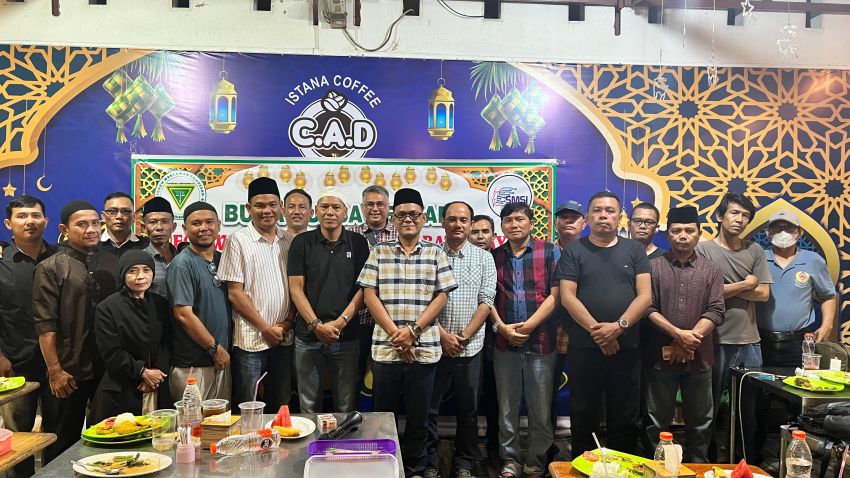 Forwaka Labuhanbatu dan SMSI Bersatu dalam Kehangatan, Bukber di Cafe CAD Penuh Nuansa Kekeluargaan