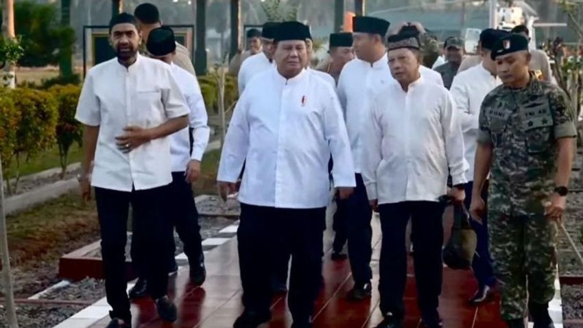 Prabowo Kunjungi Aceh, Salat Id Bersama Warga Aceh Tamiang