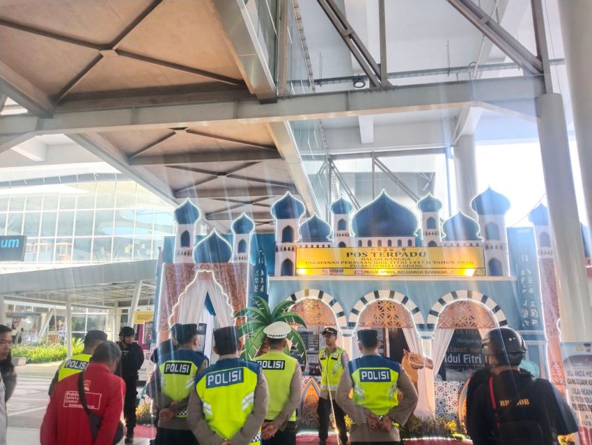 Sterilisasi dan Pengamanan Ketat Bandara Kualanamu, Gegana Brimob Sumut Siaga Penuh di Ops Ketupat Toba 2026