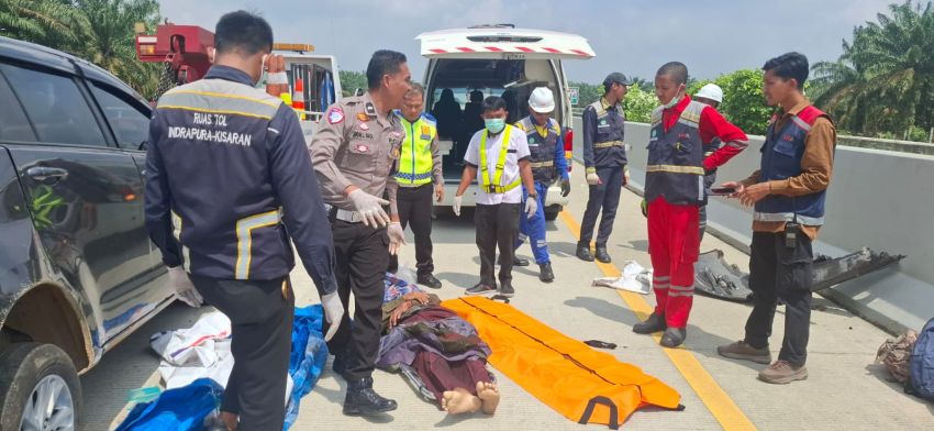 Saksi Mata Ngaku Mobil Innova Melaju di Jalur Lambat, Lalu Menabrak Truk Boks