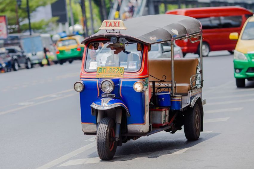 Tuk-Tuk di Thailand Mirip Bajaj di Indonesia