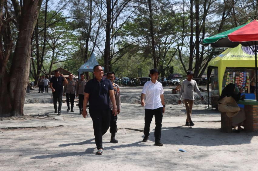 Kapolres Batubara Pimpin Monitoring Pantai Sujono Guna  Jaga Keamanan dan Keselamatan Wisatawan