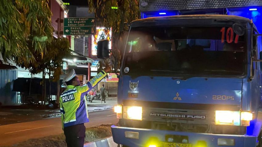 Hari ke-13 Ramadhan, Polres Langkat Gelar Sahur On The Road dan Safari Subuh di Stabat
