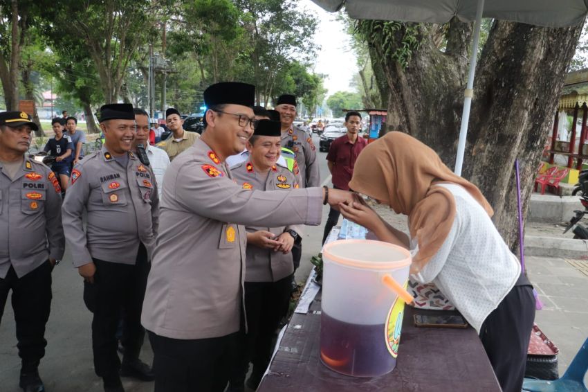 Kapolres Langkat Turun Langsung Patroli Dialogis dan Strong Point Sore