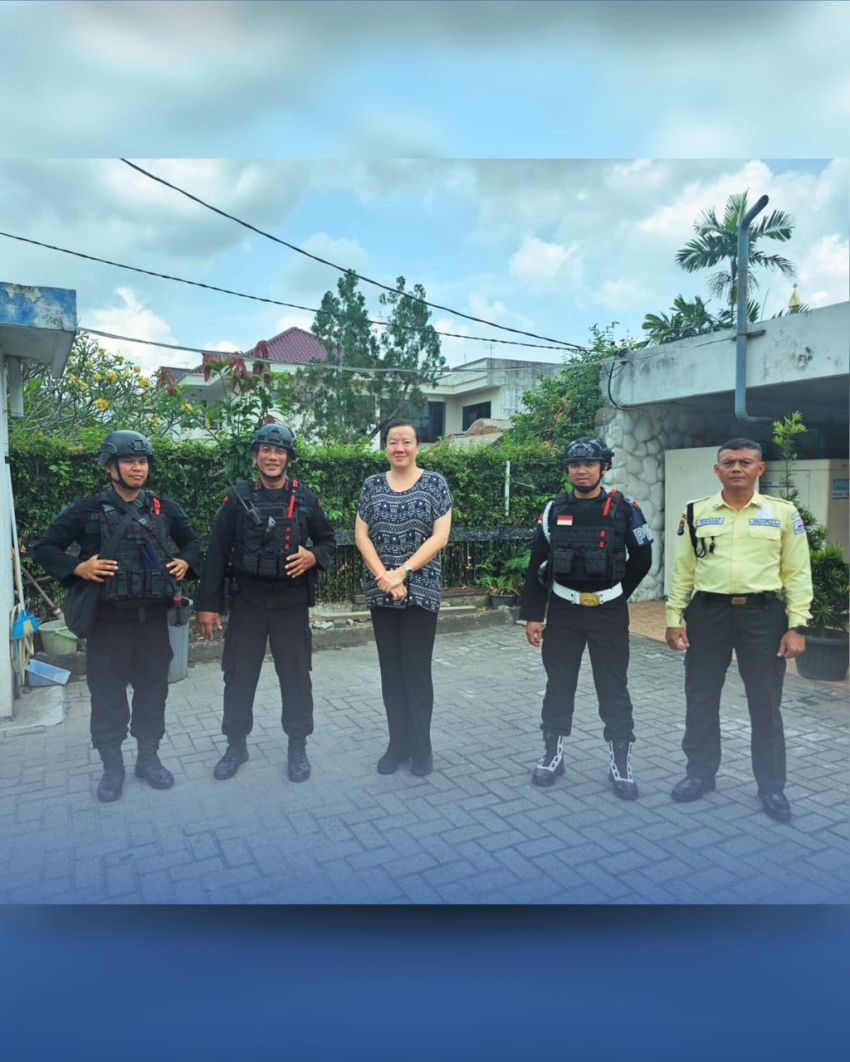 Brimob Sumut Lakukan Patroli Preventif di Kantor Konsulat Asing di Kota Medan