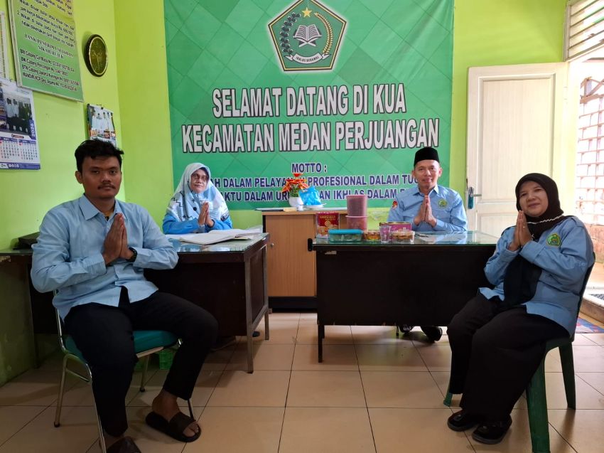 KUA Medan Perjuangan Berikan Layanan Maksimal dengan Suguhan Kue Lebaran yang Hangatkan Suasana