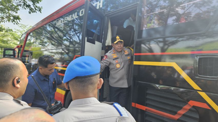 Kapolda Sumut Whisnu Hermawan Lepas 4 Bus Mudik Gratis dari Terminal Amplas, Ini Momen Foto-fotonya