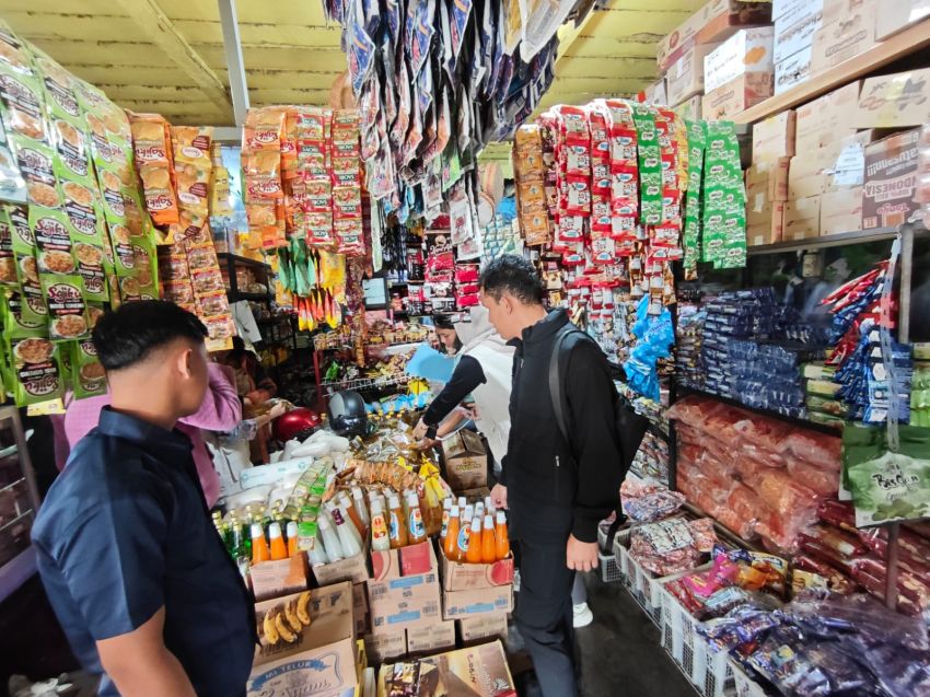 Polres Pakpak Bharat dan Stakeholder Cek Bapokting ke Pedagang dan Gudang