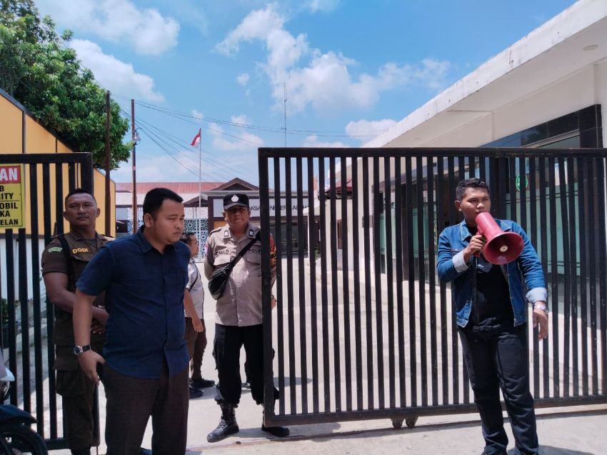 Dana Hibah Pramuka 2022&ndash;2024 Diduga  Diselewengkan, Gerakan Mahasiswa Anti Korupsi Geruduk Kantor Kejari Labuhanbatu