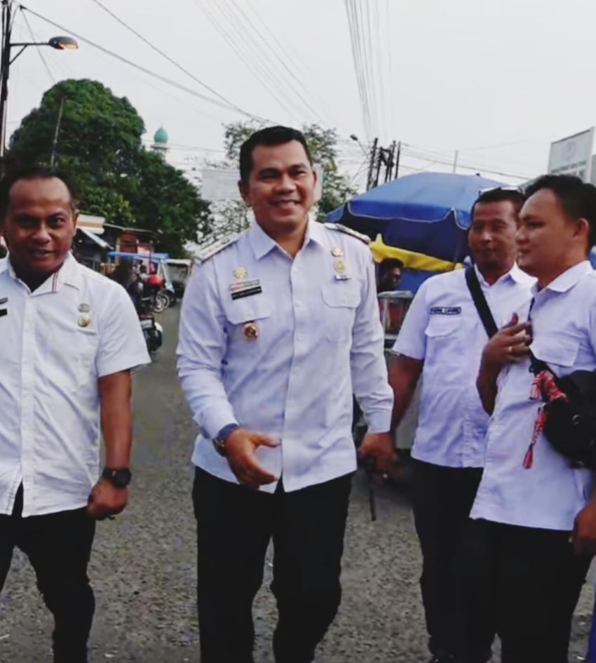 Kunjungi Kantor Kelurahan Sudirejo II, Camat Medan Kota Ajak Tingkatkan Pelayanan pada Masyarakat