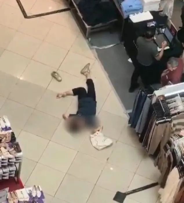 Wanita yang Tewa di Plaza Medan Fair Carine Kyna, Polisi: Diduga Bunuh Diri