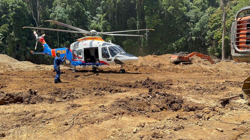 Menembus Area Abu-abu, Drama 12 Jam Perjalanan Kaki dan Penghadangan di Tambang Emas Ilegal Madina