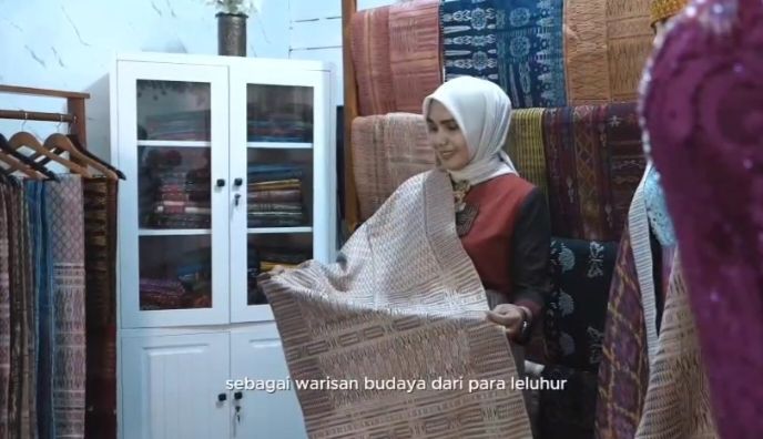 Tenun Tradisional Tarutung: Dari Seuntai Benang Menjadi Karya Bernilai Tinggi