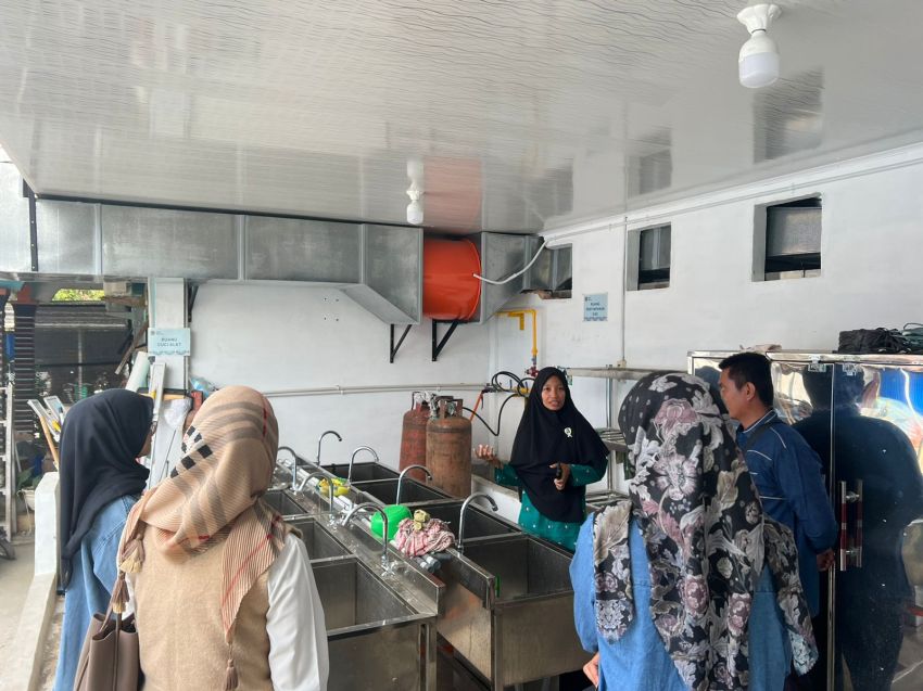 Penyuluh Agama Islam KUA Pantai Cermin Kolaborasi Buat Sertifikat Halal MBG