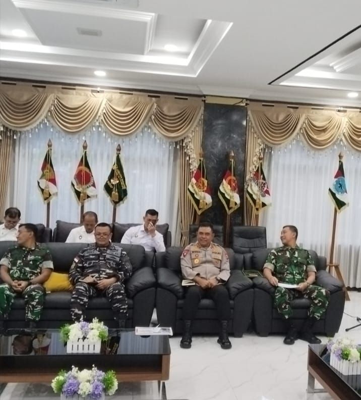 Kapolda Sumut Hadiri Kunjungan Menko Polkam RI di Kodam I/BB, Perkuat Silaturahmi Forkopimda dan Tokoh Masyarakat