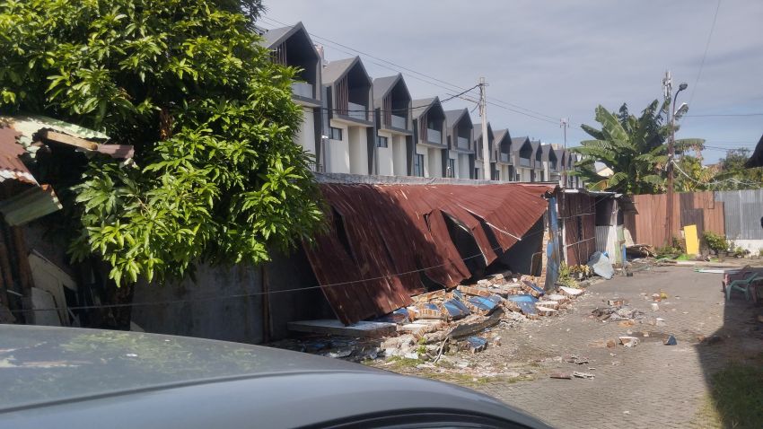 Eksekusi Rumah di Komplek Damai Indah Picu Polemik, Warga Mengaku 20 Tahun Tinggal Tanpa Masalah, Lurah Sebut Sudah Lewati SP1&ndash;SP3