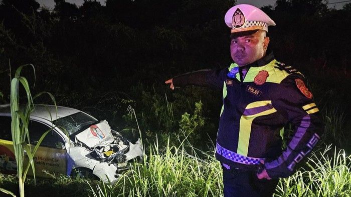 Bus Pelangi dan Taksi Online di Pekanbaru Laga Kambing, 1 Tewas