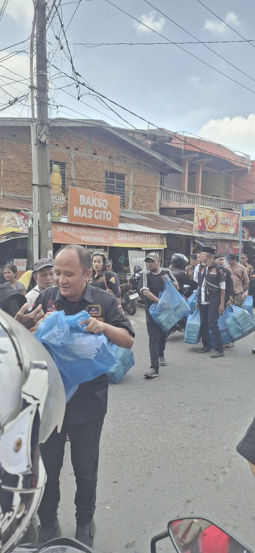GRIB Jaya Medan 'Kepung' Kota dengan Kebaikan, Ratusan Porsi Makanan Ludes dalam Aksi Jumat Berkah