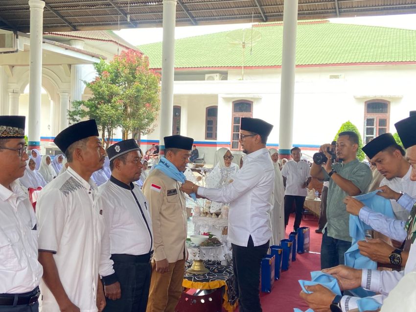 Haru dan Doa Melepas Tamu Allah, Tradisi Tepung Tawar 148 Calon Jamaah Haji Labusel