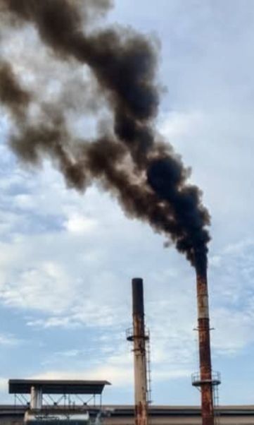 Viral, Cerobong PKS PTPN IV Ajamu &ldquo;Menggila&rdquo;, Debu Hitam Diduga Intai Kesehatan Warga