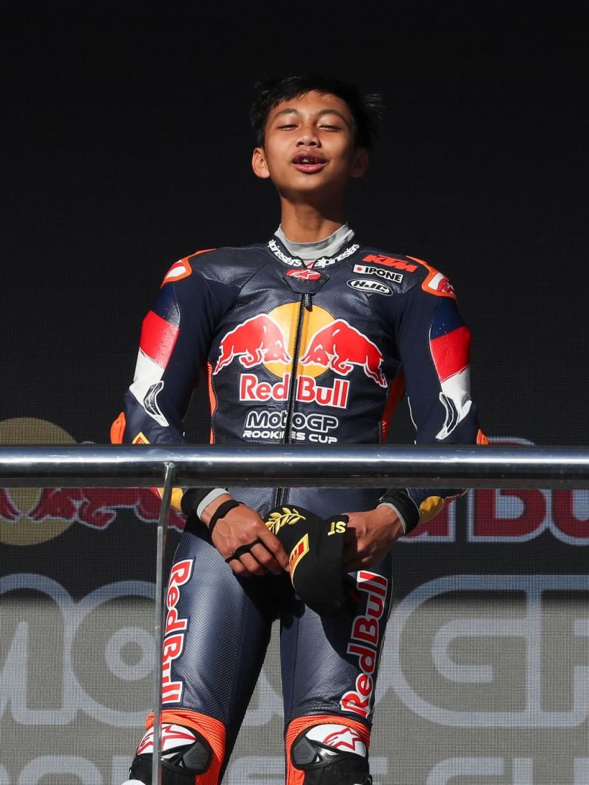 Keren! Start Posisi 17, Pembalap Indonesia Kiandra Ramadhipa Juara Red Bull Rookies Cup 2026