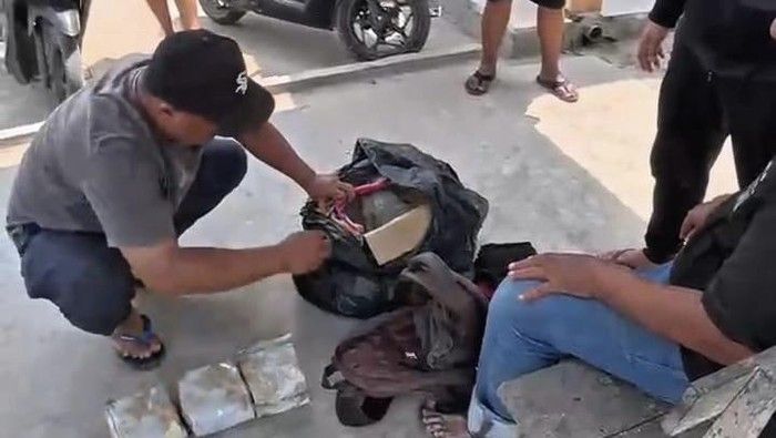 5 Kg Sabu dari Malaysia Tujuan Solo Nyangkut di Silau Laut Asahan