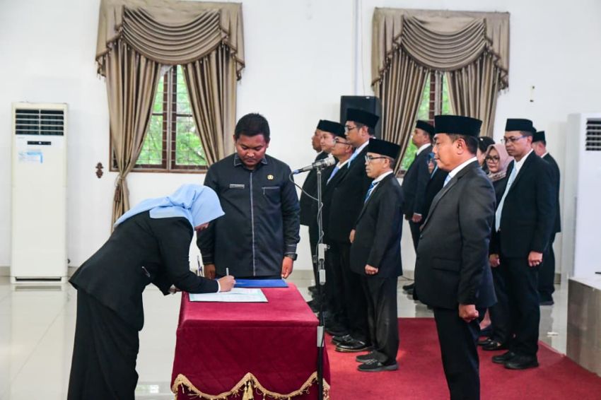 Lom Lom Suwondo Lantik 120 ASN