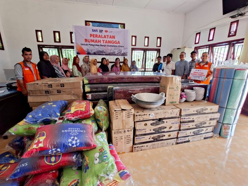Rumah Zakat, Bank BTN dan Pos Indonesia Salurkan Bantuan Peralatan Rumah Tangga bagi Penyintas Banjir di Tapanuli Selatan