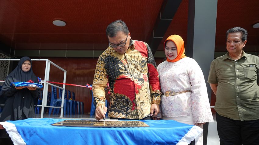 Bupati Resmikan Alun-Alun Galang sebagai Ruang Publik dan Pemberdayaan UMKM