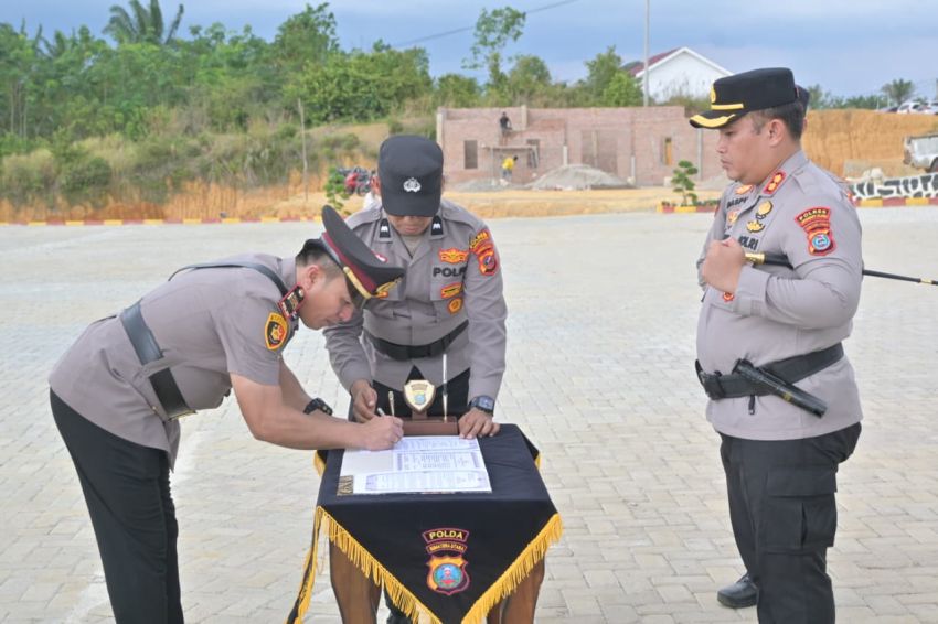 Pimpin Sertijab PJU, Kapolres Labusel Tekankan Pelayanan Humanis dan Respon Cepat 110