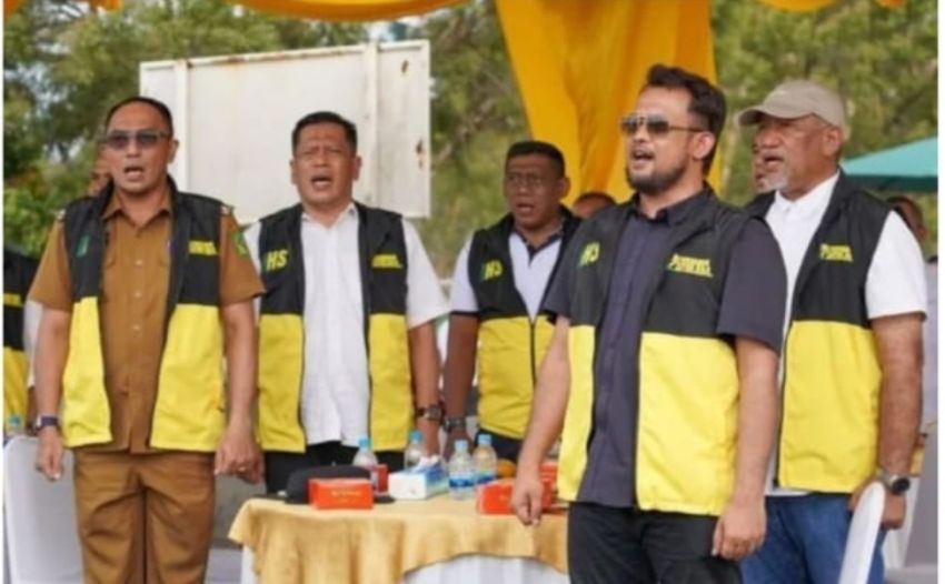 Kadispora Medan Chairuniza Buka Turnamen Sepak Bola Piala Wakil Ketua DPRD Medan di  Belawan