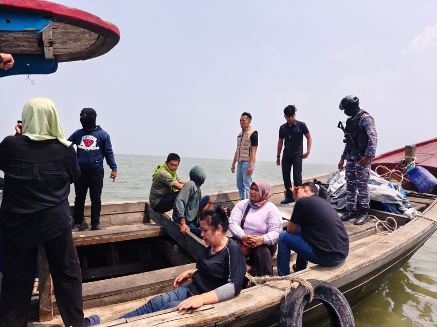 Operasi Gabungan TNI AL dan Imigrasi Gagalkan Penyelundupan 6 PMI Non Prosedural di Perairan Asahan