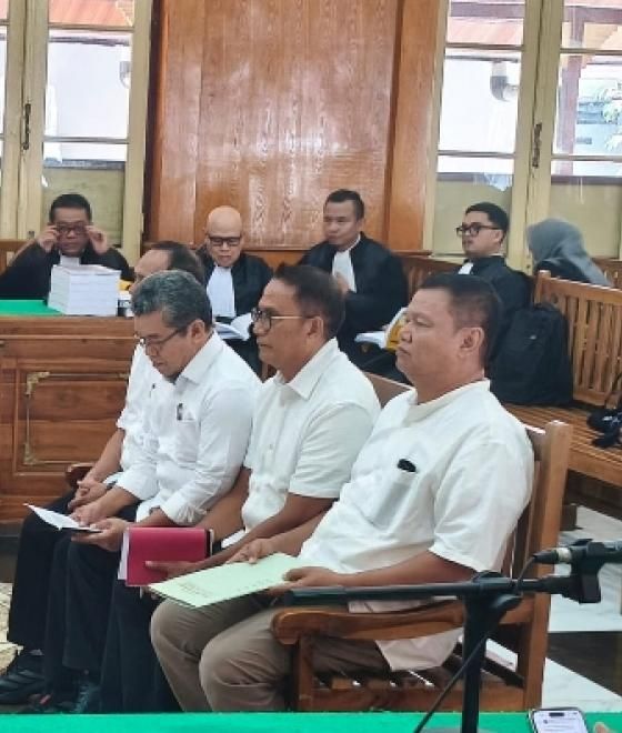 Eks Direktur PTPN II Menangis Saat Pledoi di PN Medan, Klaim Hanya Jalankan Keputusan Perusahaan
