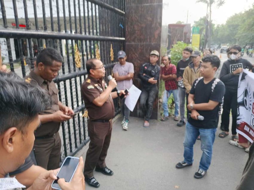 Massa Guntur Mendesak Kejati Sumut: Segera Tetapkan Tersangka Korupsi KIP Kuliah