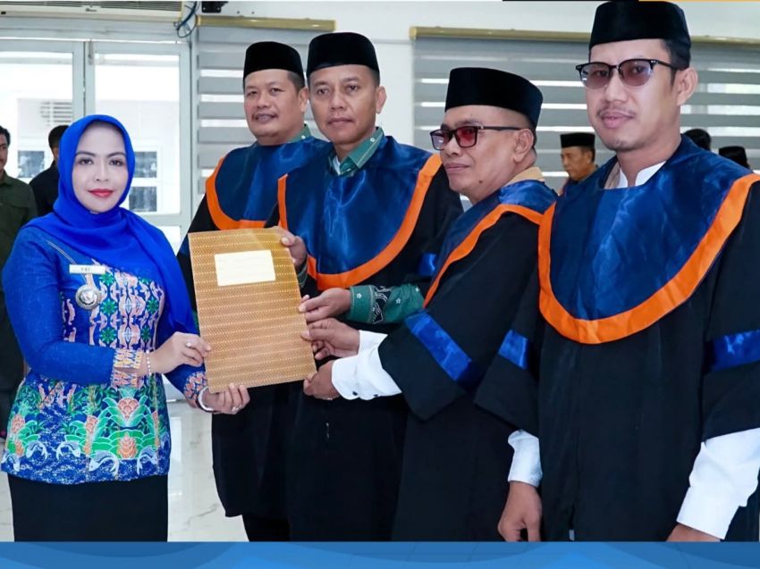 Bupati Labuhanbatu Lantik Dewan Hakim MTQH ke-55 dan Juri FSQ ke-40