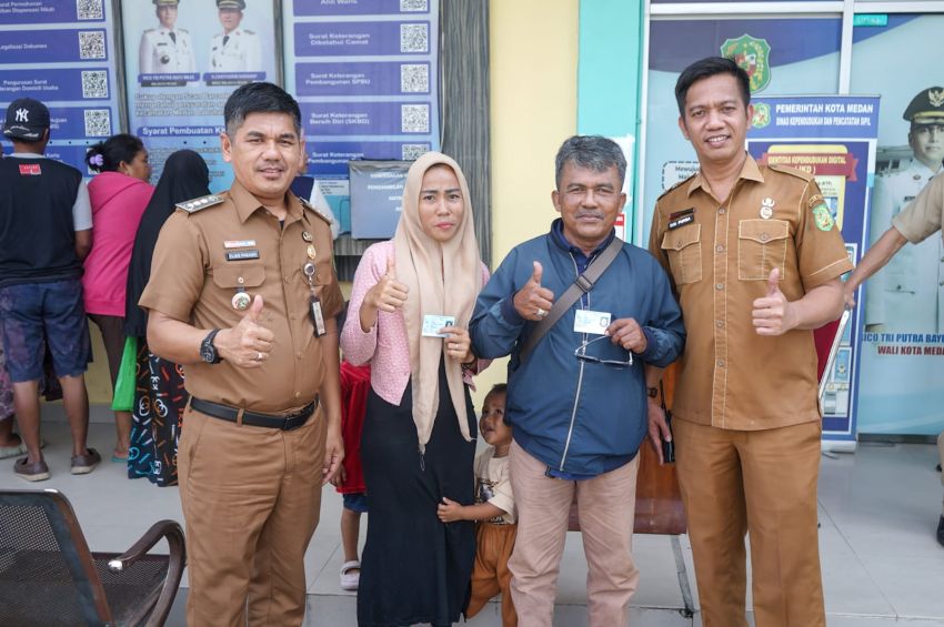 Gebrakan Rico Waas Dekatkan Pelayanan Adminduk ke Warga Medan Labuhan