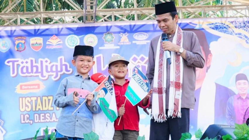 Dahaga Spiritual Terobati, Ribuan Jamaah Padati Tabligh Akbar UAS di Labuhanbatu