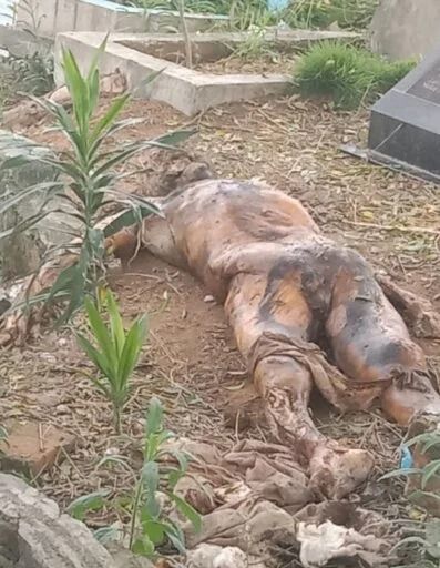 Seram! Mayat Dikeluarkan Dari Kubur