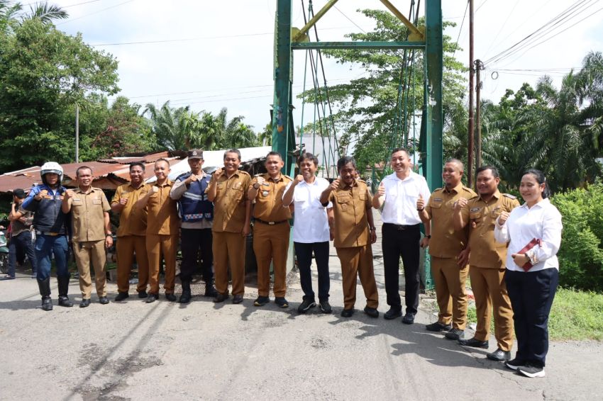 Pulihkan Aktivitas Warga, Wali Kota Binjai Tinjau Jembatan Titi Gantung Limau Sundai