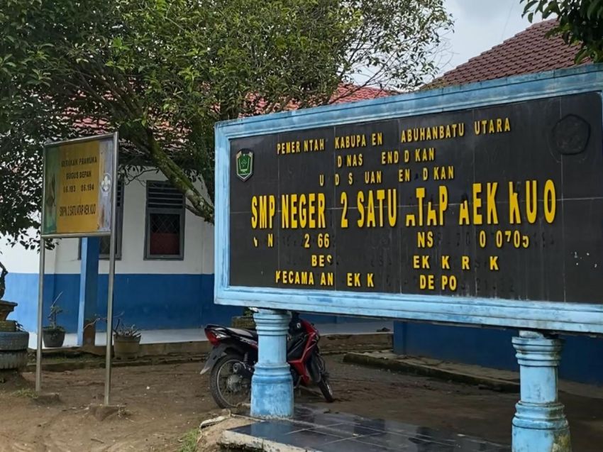 Potret Suram SMPN 2 Satap Aek Kuo, Toilet Tanpa Pintu dan Dugaan Penguapan Dana BOS